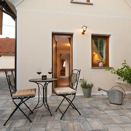 Cherry House - Cosy House - Ideal For Bear Watching, In The Neighborhood Of The Medieval Sneznik Castle Stari Trg pri Lozu Exterior foto